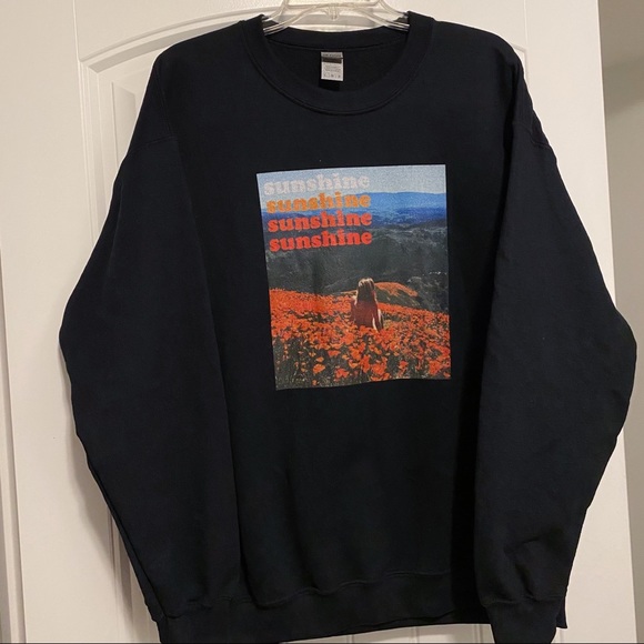 π SUNSHINE BLACK PULLOVERπ - Picture 4 of 5